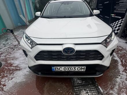 Белый Тойота РАВ 4, объемом двигателя 2.5 л и пробегом 260 тыс. км за 24500 $, фото 1 на Automoto.ua