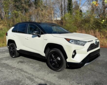 Белый Тойота РАВ 4, объемом двигателя 2.5 л и пробегом 22 тыс. км за 21599 $, фото 1 на Automoto.ua