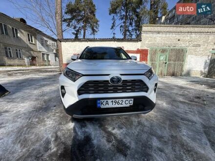 Белый Тойота РАВ 4, объемом двигателя 2.49 л и пробегом 129 тыс. км за 30500 $, фото 1 на Automoto.ua