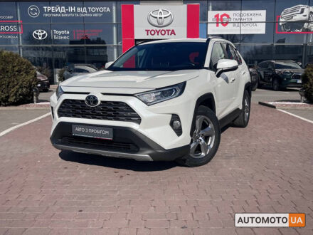 Тойота РАВ 4 2021 в Хмельницком на Automoto.ua Белый Тойота РАВ 4, объемом двигателя 2 л и пробегом 204 тыс. км за 25900 $, фото 1 на Automoto.ua