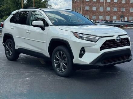 Тойота РАВ 4 2022 в Киеве на Automoto.ua Белый Тойота РАВ 4, объемом двигателя 2.5 л и пробегом 10 тыс. км за 19000 $, фото 1 на Automoto.ua
