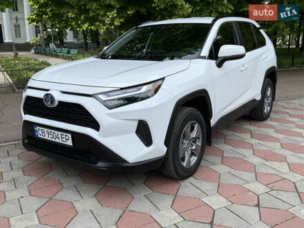 Тойота РАВ 4 2022 в Нежине на Automoto.ua Белый Тойота РАВ 4, объемом двигателя 2.49 л и пробегом 64 тыс. км за 31900 $, фото 1 на Automoto.ua