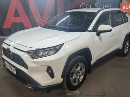 Тойота РАВ 4 2022 у Києві на Automoto.ua Білий Тойота РАВ 4, об'ємом двигуна 1.99 л та пробігом 152 тис. км за 27400 $, фото 1 на Automoto.ua