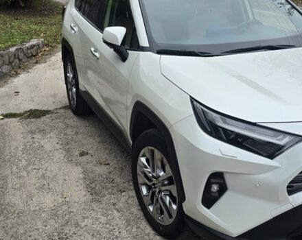 Белый Тойота РАВ 4, объемом двигателя 2 л и пробегом 80 тыс. км за 31000 $, фото 1 на Automoto.ua