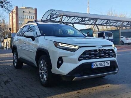 Белый Тойота РАВ 4, объемом двигателя 2.49 л и пробегом 13 тыс. км за 37200 $, фото 1 на Automoto.ua