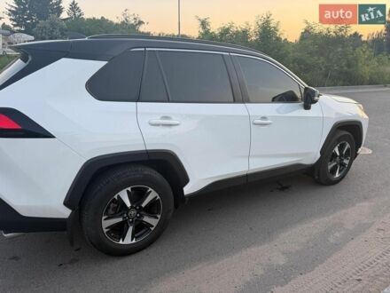 Білий Тойота РАВ 4, об'ємом двигуна 2.49 л та пробігом 36 тис. км за 37000 $, фото 1 на Automoto.ua