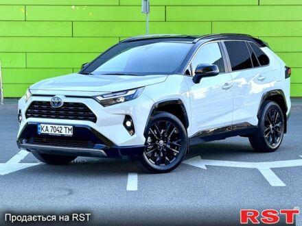 Белый Тойота РАВ 4, объемом двигателя 2.5 л и пробегом 30 тыс. км за 36900 $, фото 1 на Automoto.ua