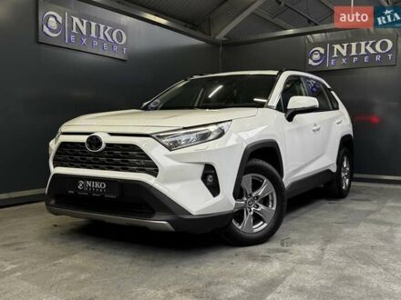 Белый Тойота РАВ 4, объемом двигателя 1.99 л и пробегом 150 тыс. км за 28700 $, фото 1 на Automoto.ua