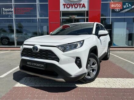 Тойота РАВ 4 2023 в Виннице на Automoto.ua Белый Тойота РАВ 4, объемом двигателя 2.49 л и пробегом 69 тыс. км за 34082 $, фото 1 на Automoto.ua
