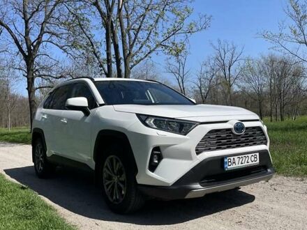 Тойота РАВ 4 2023 в Кропивницком (Кировограде) на Automoto.ua Белый Тойота РАВ 4, объемом двигателя 2.5 л и пробегом 40 тыс. км за 38100 $, фото 1 на Automoto.ua