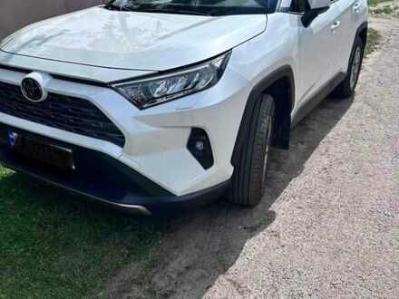 Белый Тойота РАВ 4, объемом двигателя 1.99 л и пробегом 8 тыс. км за 40000 $, фото 1 на Automoto.ua