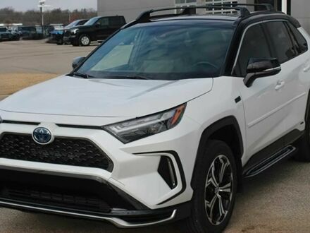 Тойота РАВ 4 2024 у Черкасах на Automoto.ua Білий Тойота РАВ 4, об'ємом двигуна 2.5 л та пробігом 5 тис. км за 23000 $, фото 1 на Automoto.ua