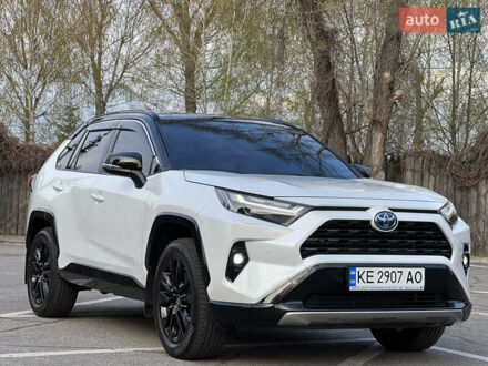 Тойота РАВ 4 2024 у Дніпро (Дніпропетровську) на Automoto.ua Білий Тойота РАВ 4, об'ємом двигуна 2.49 л та пробігом 15 тис. км за 43999 $, фото 1 на Automoto.ua