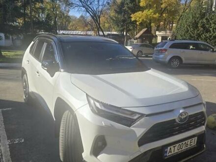 Белый Тойота РАВ 4, объемом двигателя 2.49 л и пробегом 14 тыс. км за 47000 $, фото 1 на Automoto.ua
