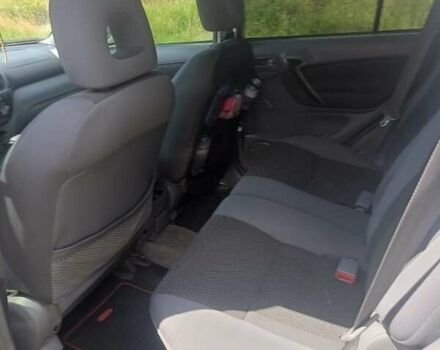 Бежевый Тойота РАВ 4, объемом двигателя 2 л и пробегом 200 тыс. км за 7800 $, фото 11 на Automoto.ua