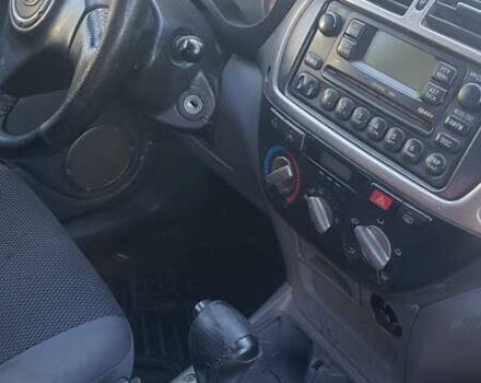 Бежевый Тойота РАВ 4, объемом двигателя 2 л и пробегом 300 тыс. км за 1500 $, фото 3 на Automoto.ua