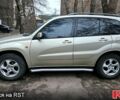 Бежевый Тойота РАВ 4, объемом двигателя 2 л и пробегом 245 тыс. км за 8000 $, фото 1 на Automoto.ua