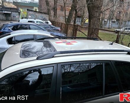 Бежевый Тойота РАВ 4, объемом двигателя 2 л и пробегом 245 тыс. км за 8000 $, фото 4 на Automoto.ua