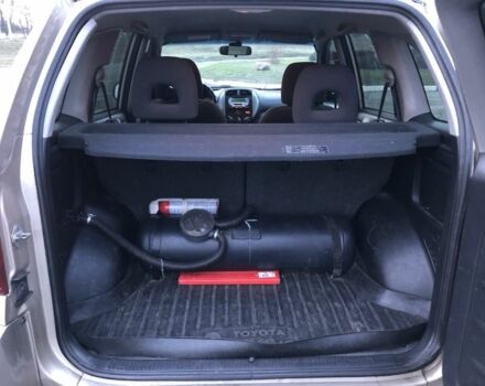 Бежевий Тойота РАВ 4, об'ємом двигуна 2 л та пробігом 330 тис. км за 8500 $, фото 11 на Automoto.ua