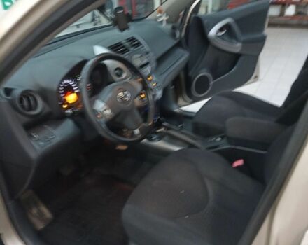 Бежевый Тойота РАВ 4, объемом двигателя 0.2 л и пробегом 250 тыс. км за 2950 $, фото 4 на Automoto.ua