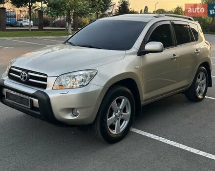 Бежевий Тойота РАВ 4, об'ємом двигуна 2 л та пробігом 155 тис. км за 9900 $, фото 3 на Automoto.ua
