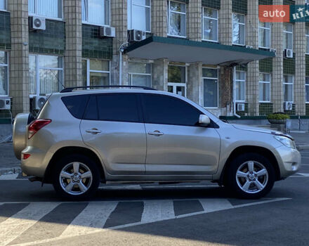 Бежевий Тойота РАВ 4, об'ємом двигуна 2 л та пробігом 253 тис. км за 9299 $, фото 3 на Automoto.ua