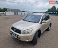 Бежевий Тойота РАВ 4, об'ємом двигуна 2 л та пробігом 193 тис. км за 9999 $, фото 11 на Automoto.ua