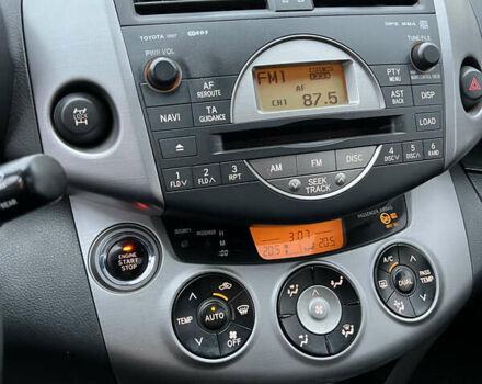 Бежевий Тойота РАВ 4, об'ємом двигуна 2 л та пробігом 230 тис. км за 10300 $, фото 11 на Automoto.ua