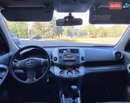 Бежевий Тойота РАВ 4, об'ємом двигуна 2 л та пробігом 253 тис. км за 9299 $, фото 17 на Automoto.ua