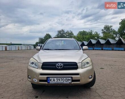 Бежевий Тойота РАВ 4, об'ємом двигуна 2 л та пробігом 193 тис. км за 9999 $, фото 1 на Automoto.ua