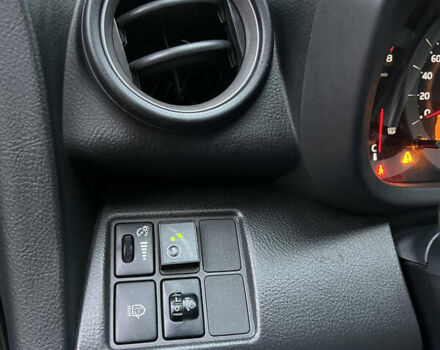 Бежевий Тойота РАВ 4, об'ємом двигуна 2 л та пробігом 230 тис. км за 10300 $, фото 12 на Automoto.ua