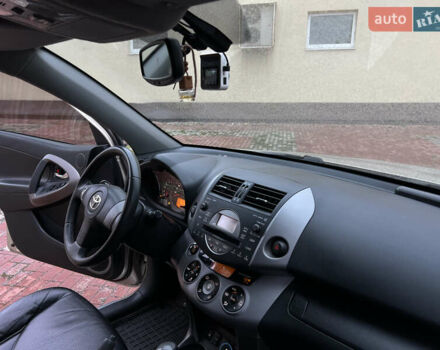 Бежевий Тойота РАВ 4, об'ємом двигуна 2 л та пробігом 230 тис. км за 10300 $, фото 10 на Automoto.ua