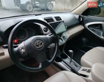 Бежевий Тойота РАВ 4, об'ємом двигуна 2.36 л та пробігом 203 тис. км за 9300 $, фото 17 на Automoto.ua