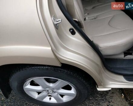 Бежевий Тойота РАВ 4, об'ємом двигуна 2.36 л та пробігом 203 тис. км за 9300 $, фото 18 на Automoto.ua