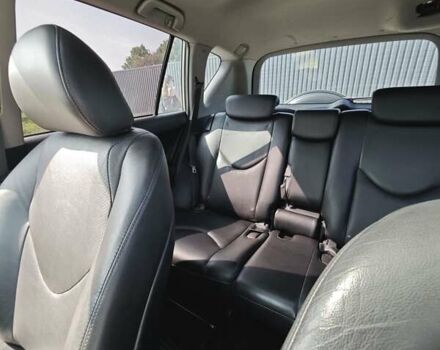 Бежевый Тойота РАВ 4, объемом двигателя 2 л и пробегом 240 тыс. км за 11799 $, фото 48 на Automoto.ua