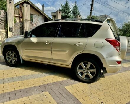 Бежевий Тойота РАВ 4, об'ємом двигуна 2 л та пробігом 233 тис. км за 8900 $, фото 9 на Automoto.ua