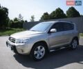 Бежевый Тойота РАВ 4, объемом двигателя 2 л и пробегом 240 тыс. км за 11799 $, фото 1 на Automoto.ua