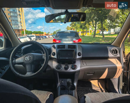 Бежевий Тойота РАВ 4, об'ємом двигуна 2.4 л та пробігом 160 тис. км за 11000 $, фото 5 на Automoto.ua
