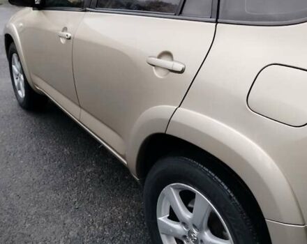 Бежевий Тойота РАВ 4, об'ємом двигуна 2.36 л та пробігом 203 тис. км за 9300 $, фото 3 на Automoto.ua