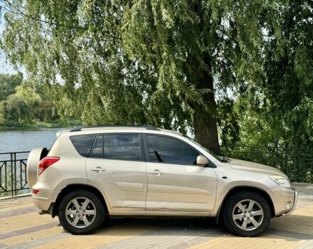 Бежевий Тойота РАВ 4, об'ємом двигуна 2 л та пробігом 233 тис. км за 8900 $, фото 5 на Automoto.ua