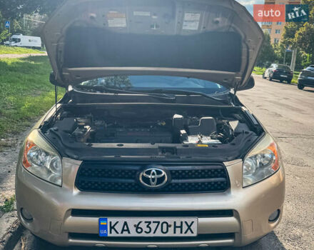 Бежевий Тойота РАВ 4, об'ємом двигуна 2.4 л та пробігом 160 тис. км за 11000 $, фото 8 на Automoto.ua