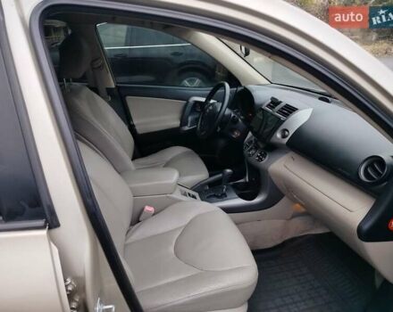 Бежевий Тойота РАВ 4, об'ємом двигуна 2.36 л та пробігом 203 тис. км за 9300 $, фото 20 на Automoto.ua