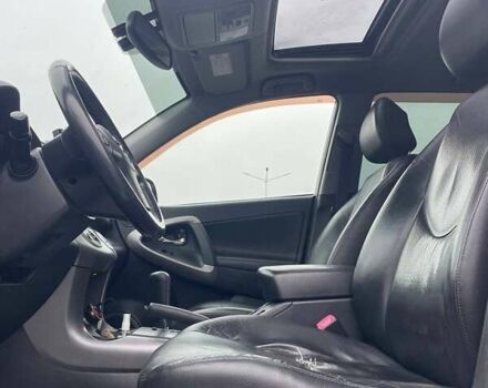 Бежевый Тойота РАВ 4, объемом двигателя 2 л и пробегом 235 тыс. км за 9500 $, фото 8 на Automoto.ua