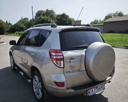 Бежевый Тойота РАВ 4, объемом двигателя 2 л и пробегом 240 тыс. км за 11799 $, фото 17 на Automoto.ua