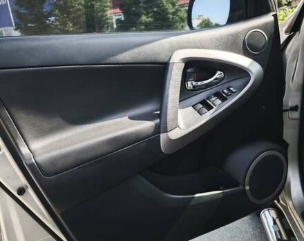 Бежевый Тойота РАВ 4, объемом двигателя 2 л и пробегом 240 тыс. км за 11799 $, фото 38 на Automoto.ua