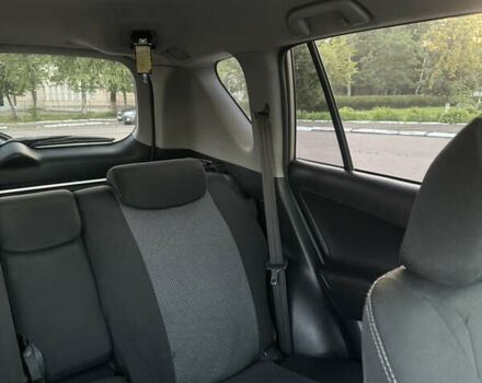 Бежевый Тойота РАВ 4, объемом двигателя 2 л и пробегом 249 тыс. км за 9500 $, фото 5 на Automoto.ua