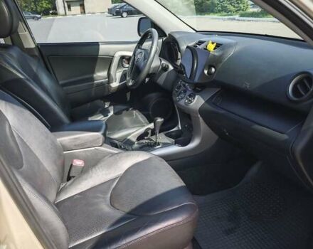 Бежевый Тойота РАВ 4, объемом двигателя 2 л и пробегом 240 тыс. км за 11799 $, фото 37 на Automoto.ua