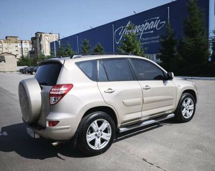 Бежевый Тойота РАВ 4, объемом двигателя 2 л и пробегом 240 тыс. км за 11799 $, фото 12 на Automoto.ua