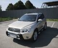 Бежевый Тойота РАВ 4, объемом двигателя 2 л и пробегом 240 тыс. км за 11799 $, фото 2 на Automoto.ua