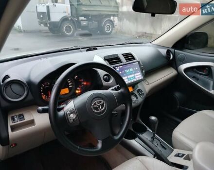 Бежевий Тойота РАВ 4, об'ємом двигуна 2.36 л та пробігом 203 тис. км за 9300 $, фото 11 на Automoto.ua